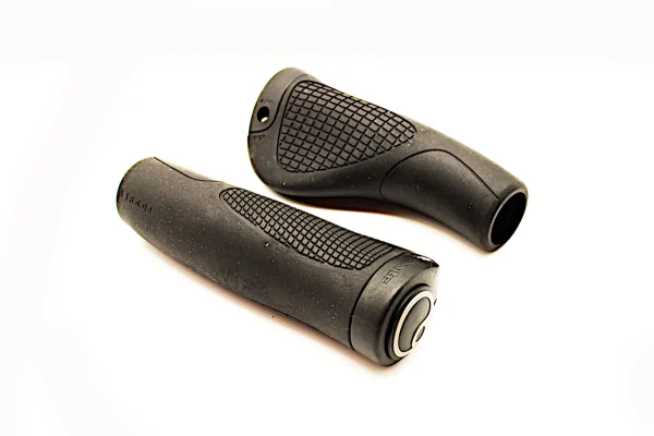 Ergon Lenkergriffe GP10/GP1 inder Ausführung lang/lang & der Farbe schwarz