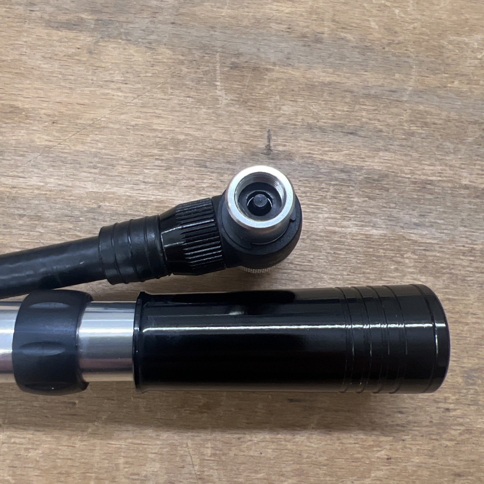 XLC Federgabel-Dämpferpumpe PU-H03 28bar 400PSI