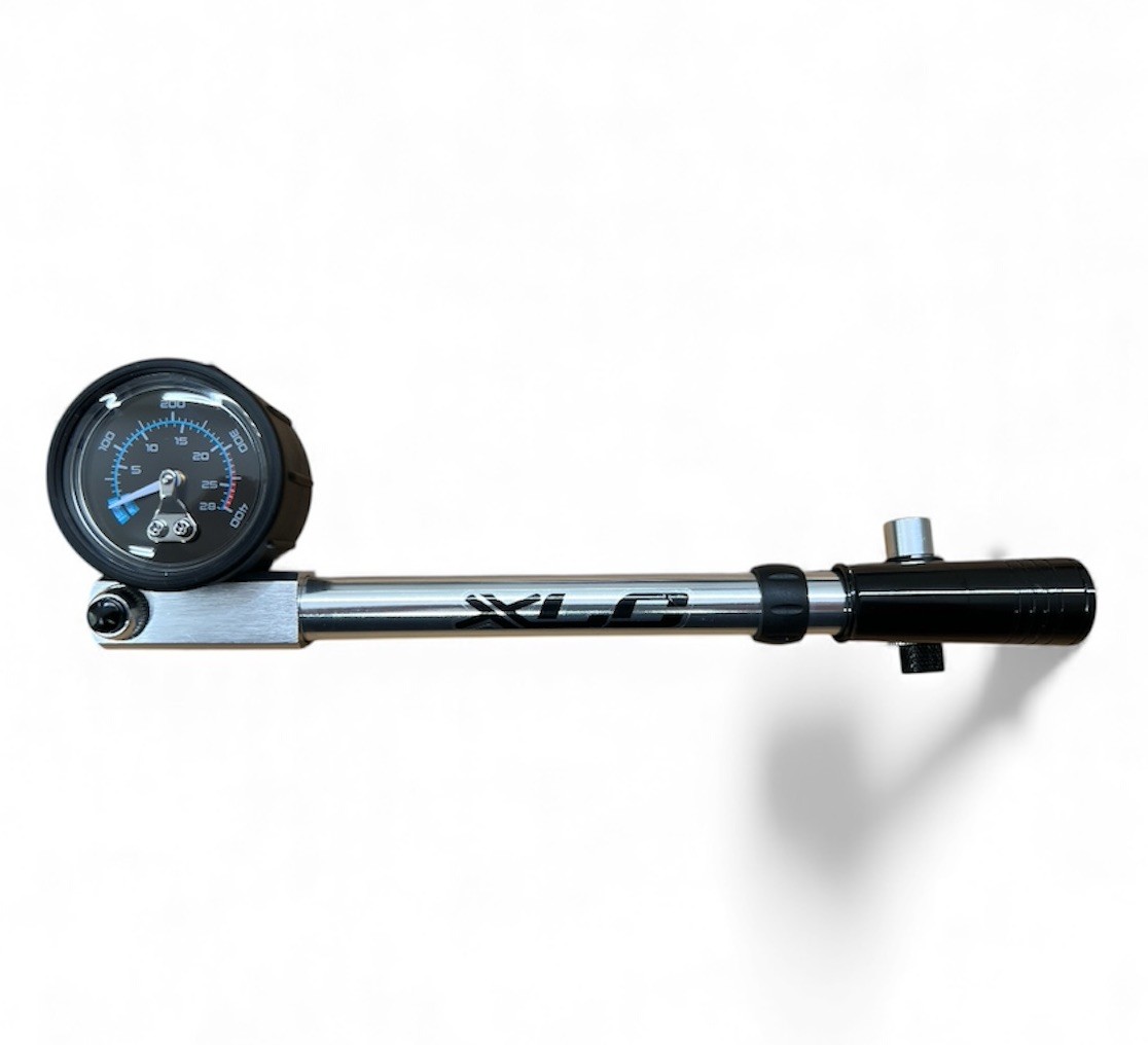 XLC Federgabel-/Dämpferpumpe PU-H03 28bar 400PSI – Bild 2